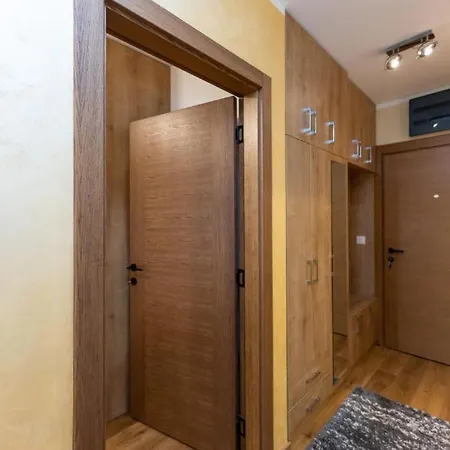 Grand Apartment